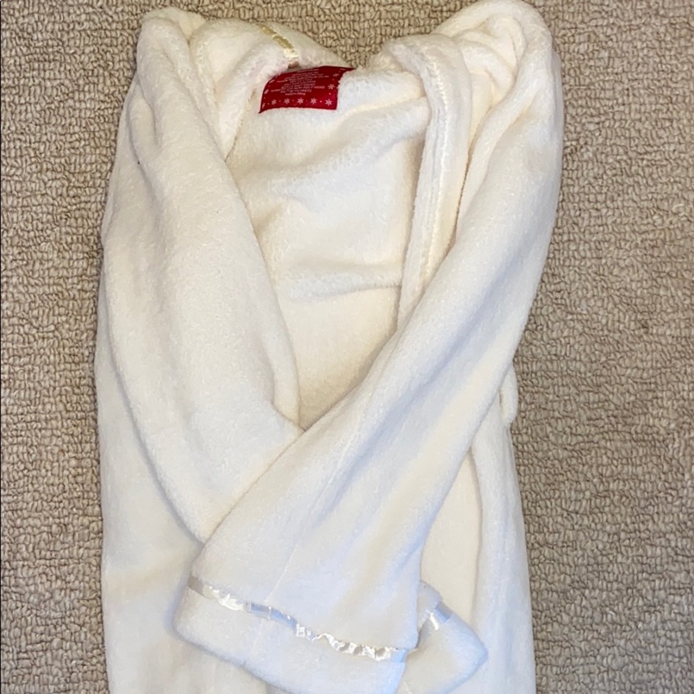 XS White Xhiliration Robe